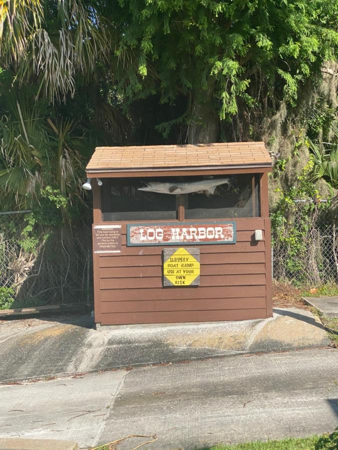 Log Harbor Cabins Okeechobee Bagian luar foto